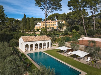 Côte d'Azur Sotheby's International Realty and its Private Desk Announce the Exceptional Sale of Château Lérins in Mougins to American Buyers 
