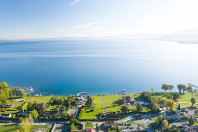 Tour de France Sotheby’s International Realty : art de vivre et immobilier à Évian et au Lac Léman